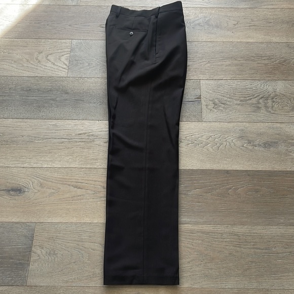 Haggar Other - Men Haggar Black Classic Fit Dress Pant Flat Front,4 Pocket,Lightweight 32W 32L